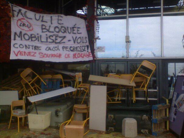 Uni blockage protest