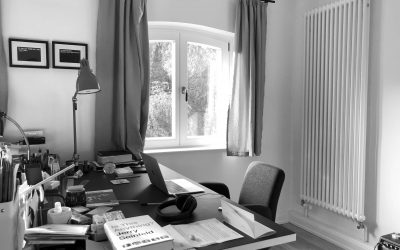 THE WRITING DESK | MARTIN GILLAN | COPYWRITER