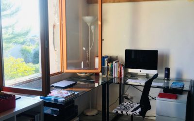 THE WRITING DESK | ROBYN SANTA MARIA | FREELANCE CONTENT WRITER AND EDITOR